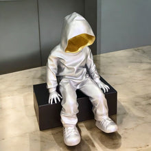 Load image into Gallery viewer, Adorno Sitting Spaceman silver/gold 35cm