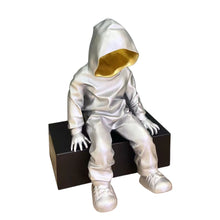 Load image into Gallery viewer, Adorno Sitting Spaceman silver/gold 35cm